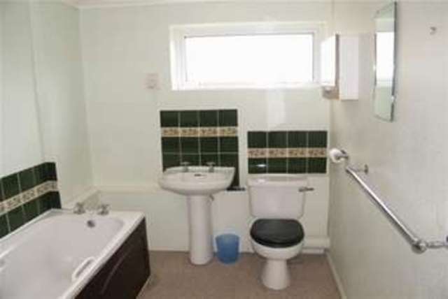  Image of 1 Bedroom Flat to rent at Reigate, RH2 0RZ