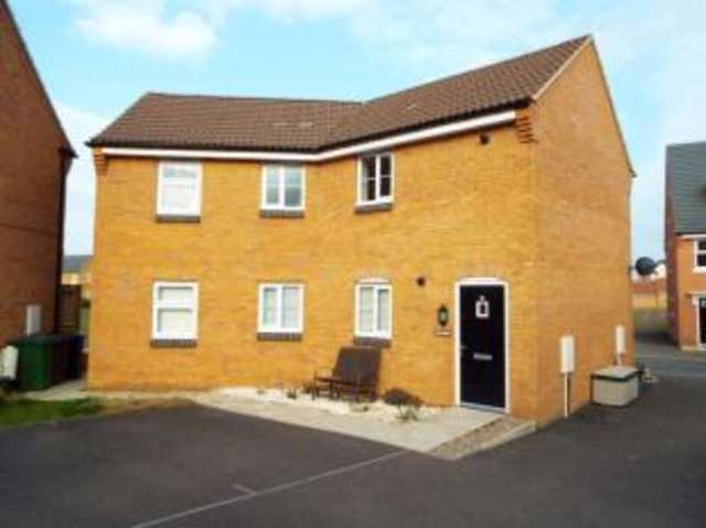  Image of 2 Bedroom Maisonette for sale at Corby Northamptonshire Little Oakley, NN18 8DD
