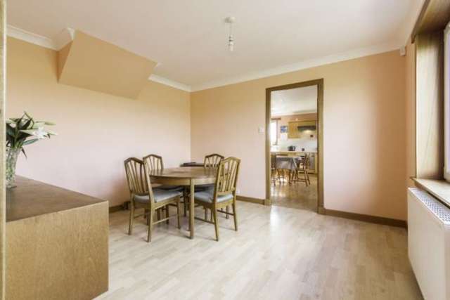  Image of 4 Bedroom Bungalow for sale at Errol  Perthshire, PH2 7SP