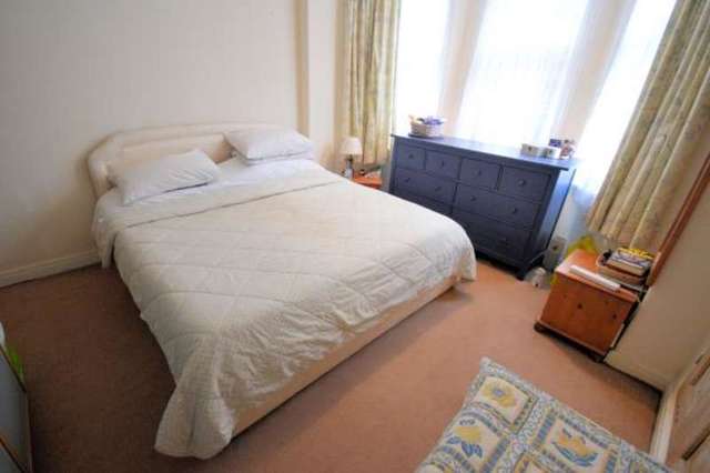  Image of 2 Bedroom Apartment for sale at 15 Fulford Road  Scarborough, YO11 2SL