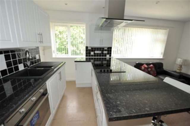  Image of 3 Bedroom Detached to rent at Canterbury, CT1 3PS