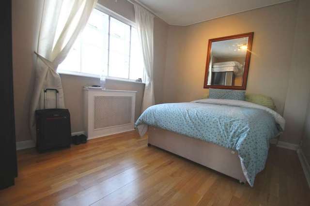  Image of 3 Bedroom Apartment to rent at Swiss Cottage NW3 London, NW3 5ED