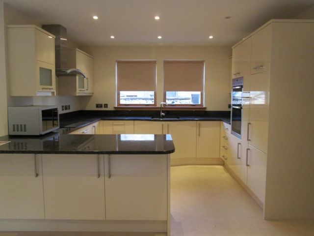  Image of 5 Bedroom Detached to rent at Muir of Ord Highland Highland, IV6 7TL