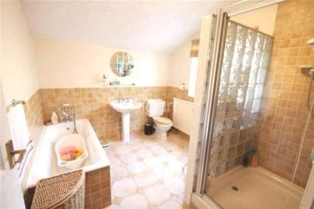  Image of 2 Bedroom Detached to rent at Nottingham, NG15 7DT