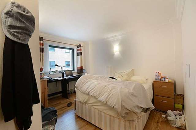  Image of 2 Bedroom Flat to rent at Goodge Street, W1T 4HJ