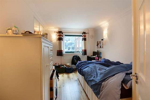  Image of 2 Bedroom Flat to rent at Goodge Street, W1T 4HJ