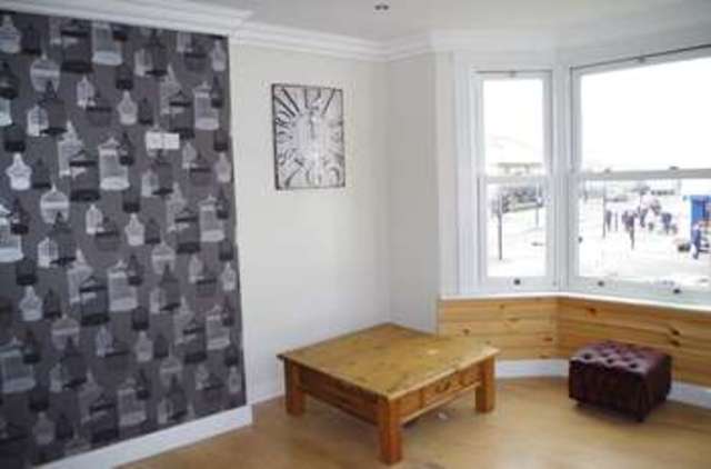  Image of 3 Bedroom Flat to rent at Abingdon Street  Burnham-On-Sea, TA8 1PH