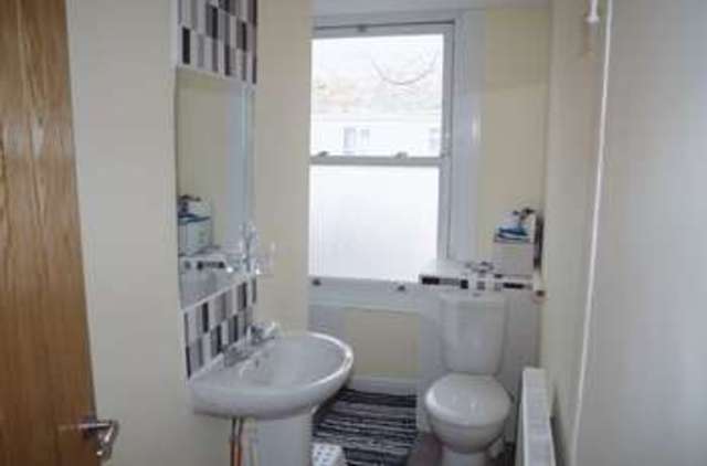  Image of 3 Bedroom Flat to rent at Abingdon Street  Burnham-On-Sea, TA8 1PH