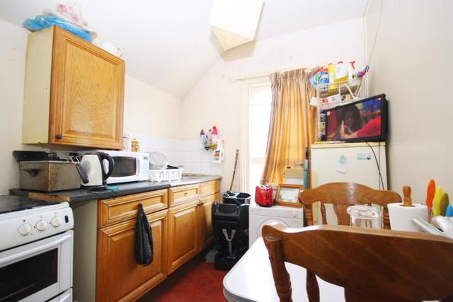  Image of 6 Bedroom Detached for sale at London, SE4 1QQ