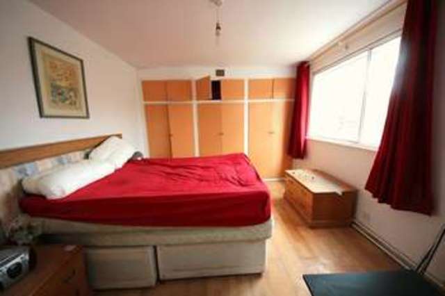  Image of 2 Bedroom Flat to rent at High Road  Harrow, HA3 5EL