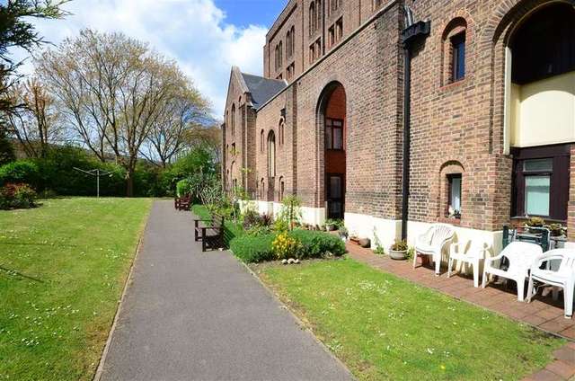  Image of 1 Bedroom Flat for sale at Portsmouth Hampshire Portsmouth, PO2 8SS