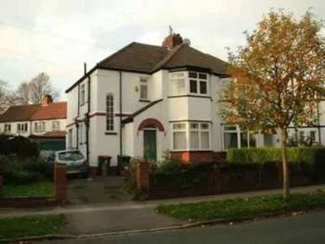  Image of 3 Bedroom Semi-Detached to rent at The Turnways Headingley Leeds, LS6 3DU