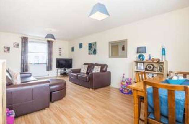  Image of 3 Bedroom Terraced for sale at Tudsbery Avenue Craigmillar Edinburgh, EH16 4GX