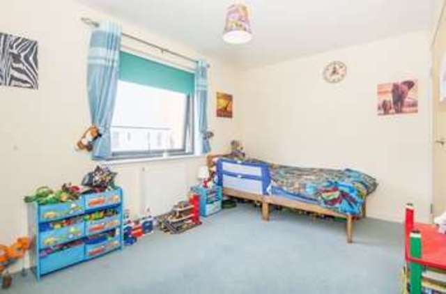  Image of 3 Bedroom Terraced for sale at Tudsbery Avenue Craigmillar Edinburgh, EH16 4GX