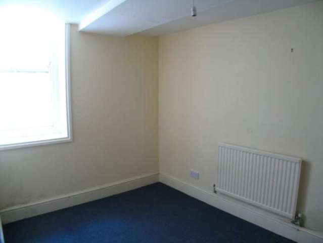 Image of 2 Bedroom Maisonette to rent at 25 East Ascent  ST LEONARDS ON SEA, TN38 0DS