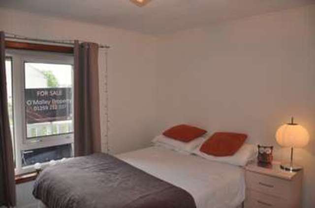  Image of 2 Bedroom Flat to rent at The Wynd  ALVA, FK12 5LP