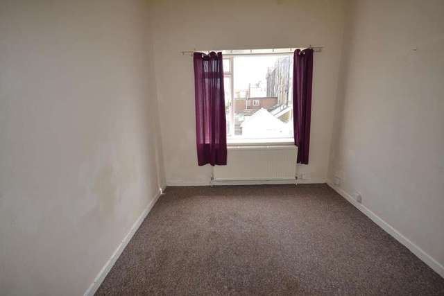  Image of 2 Bedroom Flat to rent at Marina  Bexhill On Sea, TN40 1DD