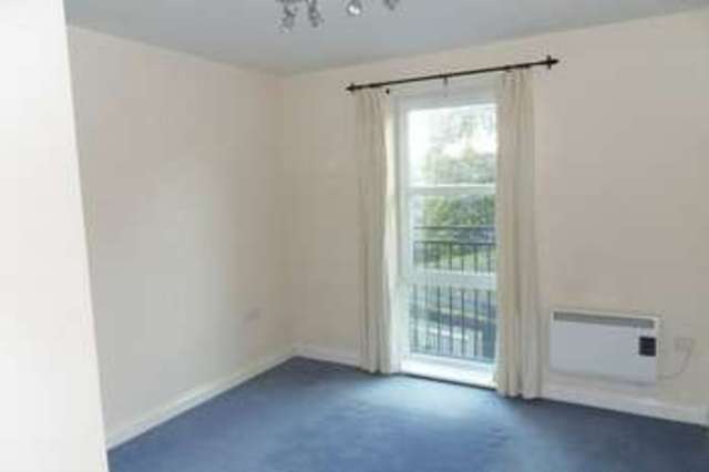 Image of 2 Bedroom Flat to rent at Albert Promenade  Halifax, HX3 0HD