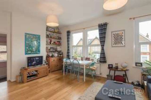  Image of 1 Bedroom Flat to rent at Alexandra Road Hornsey London, N8 0PL