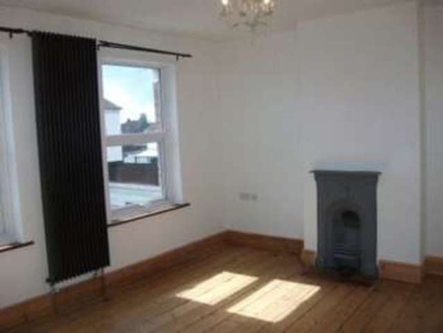  Image of 3 Bedroom Detached to rent at Armscroft Road Barnwood Gloucester, GL2 0SJ