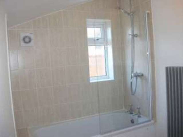  Image of 3 Bedroom Detached to rent at Armscroft Road Barnwood Gloucester, GL2 0SJ