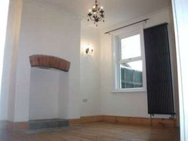  Image of 3 Bedroom Detached to rent at Armscroft Road Barnwood Gloucester, GL2 0SJ