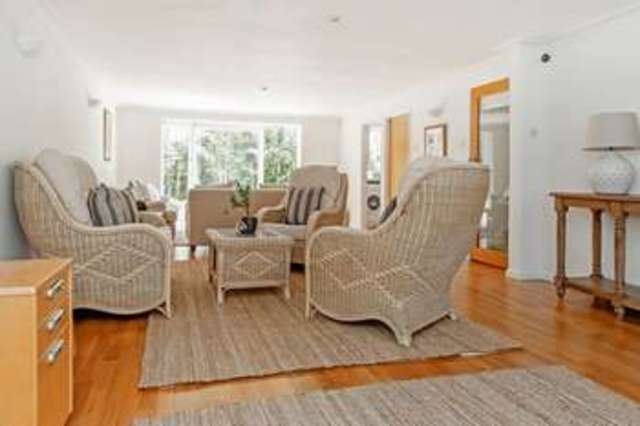  Image of 6 Bedroom Terraced for sale at Beaconsfield Road Clifton Bristol, BS8 2TR