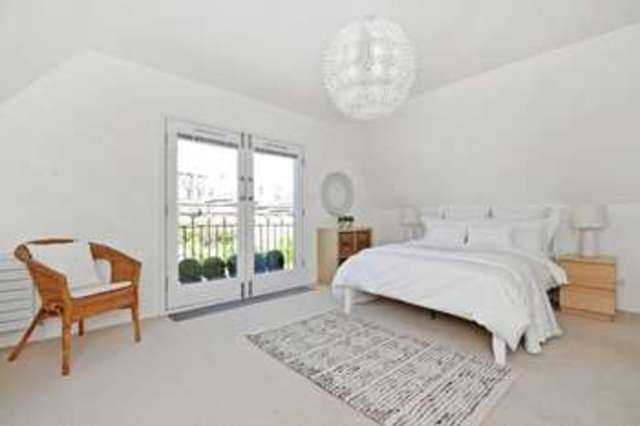  Image of 6 Bedroom Terraced for sale at Beaconsfield Road Clifton Bristol, BS8 2TR