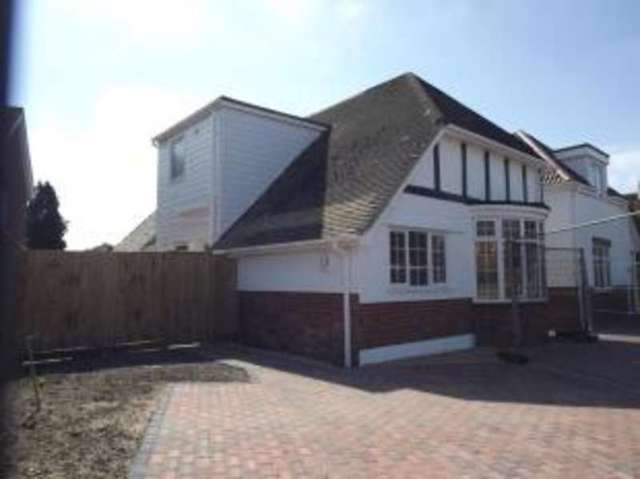  Image of 3 Bedroom Detached for sale at Northbourne Bournemouth Kinson, BH10 7HF