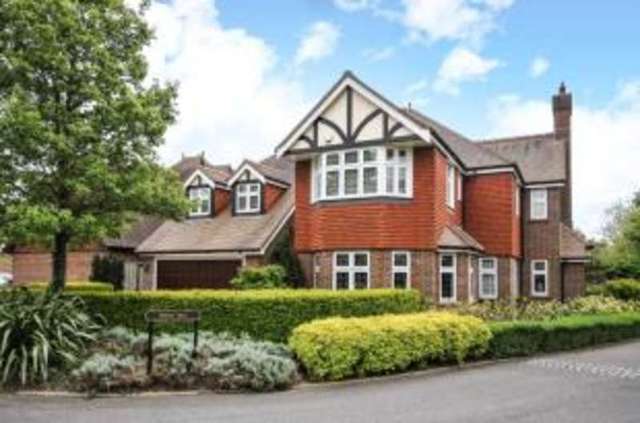  Image of 5 Bedroom Detached for sale at Beckenham  Eden Park, BR3 3XN