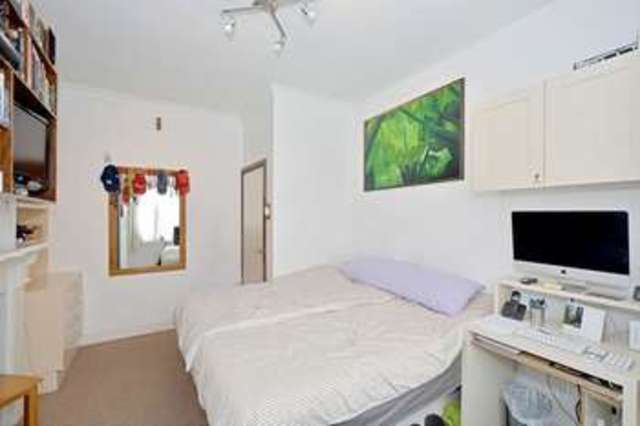  Image of 1 Bedroom Flat for sale at Caistor Park Road Stratford London, E15 3PS