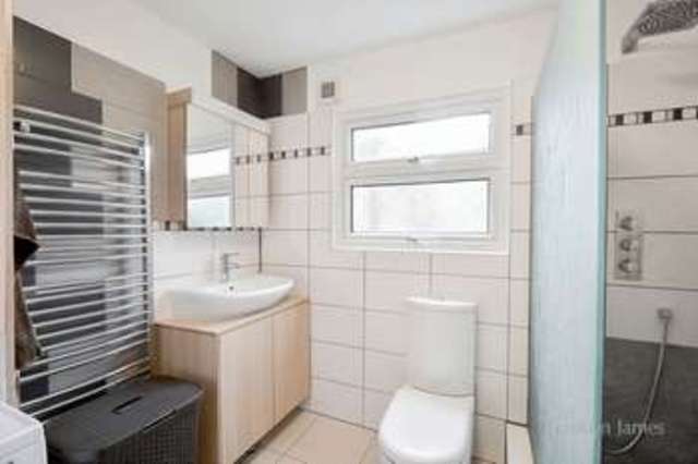  Image of 1 Bedroom Flat for sale at Caistor Park Road Stratford London, E15 3PS