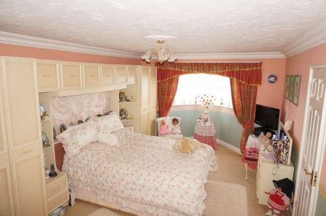  Image of 4 Bedroom Detached for sale at Cemetery Road  Peterborough, PE7 1ET