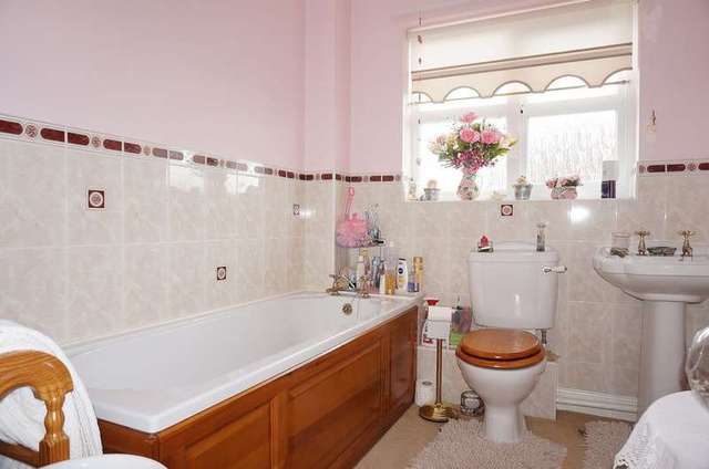  Image of 4 Bedroom Detached for sale at Cemetery Road  Peterborough, PE7 1ET