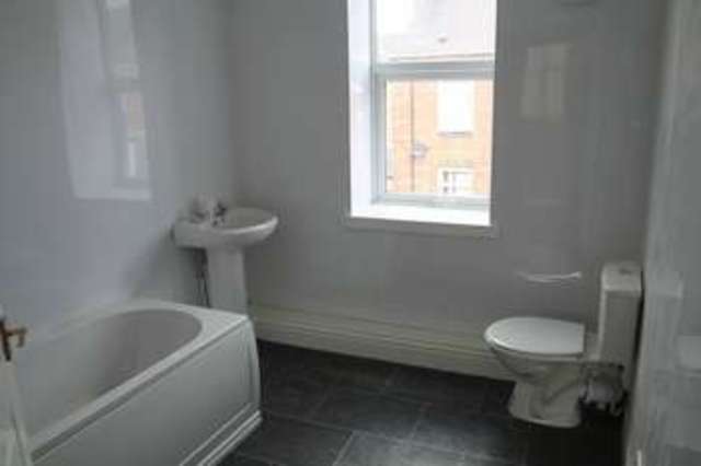  Image of 2 Bedroom Flat to rent at Chandos Street  Gateshead, NE8 4AB