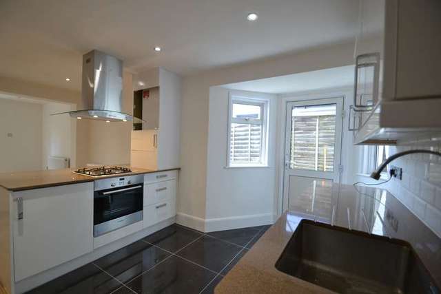  Image of 2 Bedroom Flat for sale at Willesden, NW2 5PP