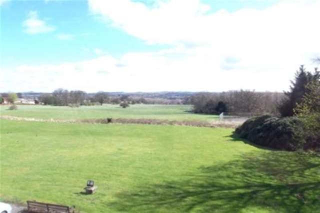  Image of 2 Bedroom Flat to rent at Chester Le Street, DH2 3RG