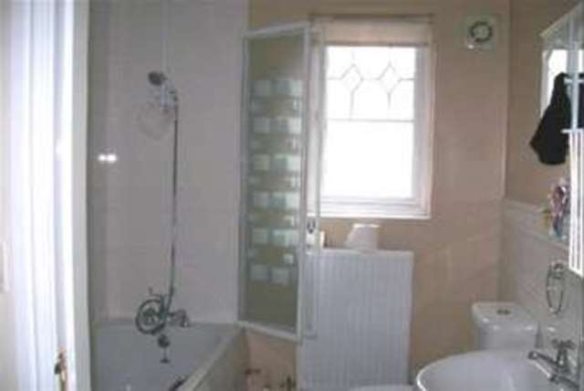  Image of 2 Bedroom Flat to rent at Ellesmere Port, CH65 9FB