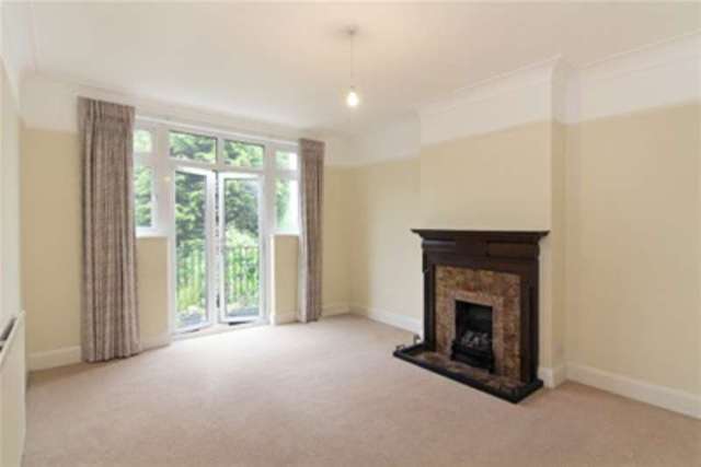  Image of 4 Bedroom Detached to rent at Southfields, SW18 5PR