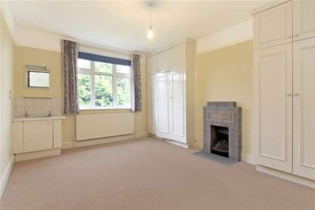  Image of 4 Bedroom Detached to rent at Southfields, SW18 5PR