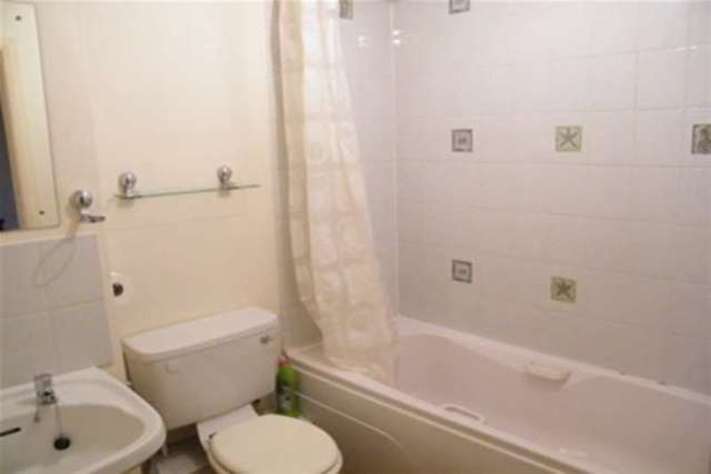  Image of 2 Bedroom Detached to rent at Cardiff, CF23 8NT