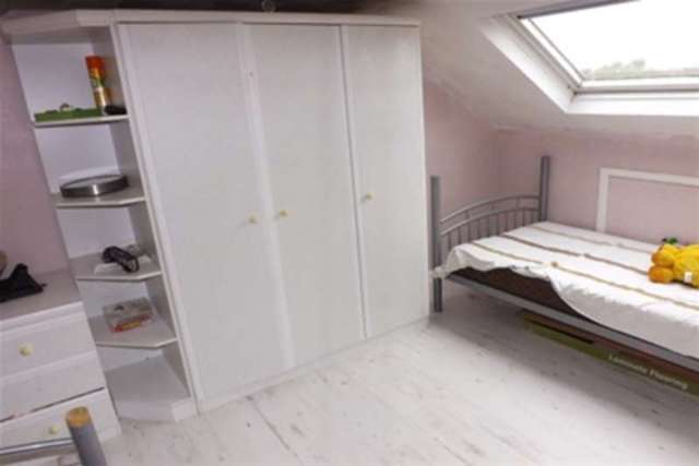  Image of 3 Bedroom Detached to rent at Swindon, SN2 1AG
