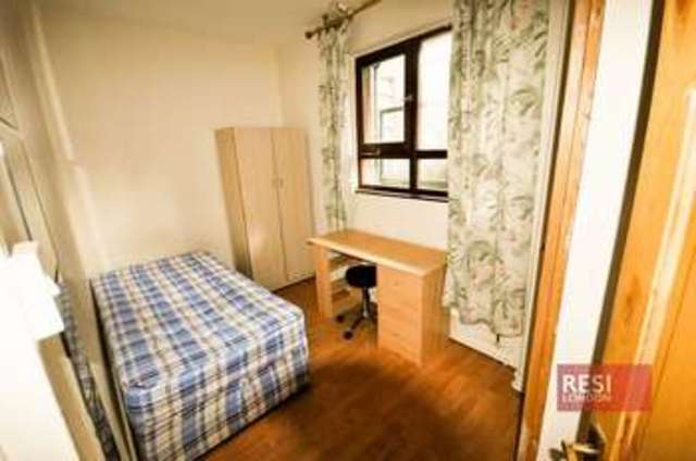  Image of 4 Bedroom Flat to rent at Cromer Street  London, WC1H 8LG
