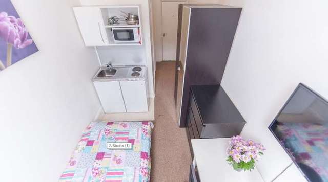  Image of Flat to rent at London, SW7 4HA
