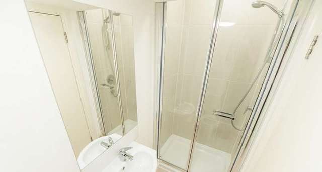  Image of Flat to rent at London, SW7 4HA