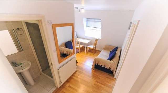  Image of 1 Bedroom Flat to rent at London, SW7 4HA