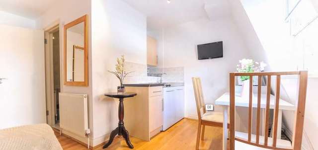  Image of 1 Bedroom Flat to rent at London, SW7 4HA