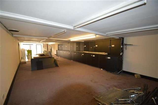  Image of Detached to rent at Mill Hill, NW7 4SD