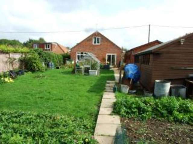  Image of 4 Bedroom Bungalow for sale at Dereham Norfolk Toftwood, NR19 1HR