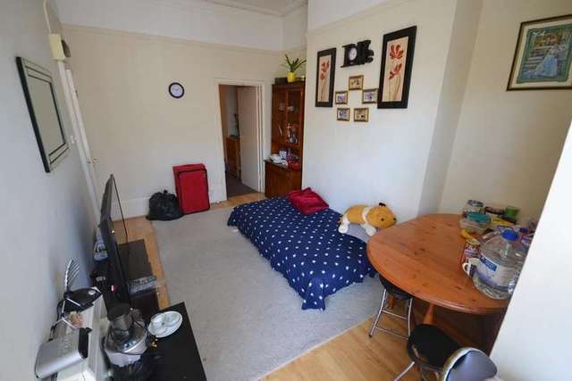  Image of 1 Bedroom Flat for sale at Hastings, TN34 1NE